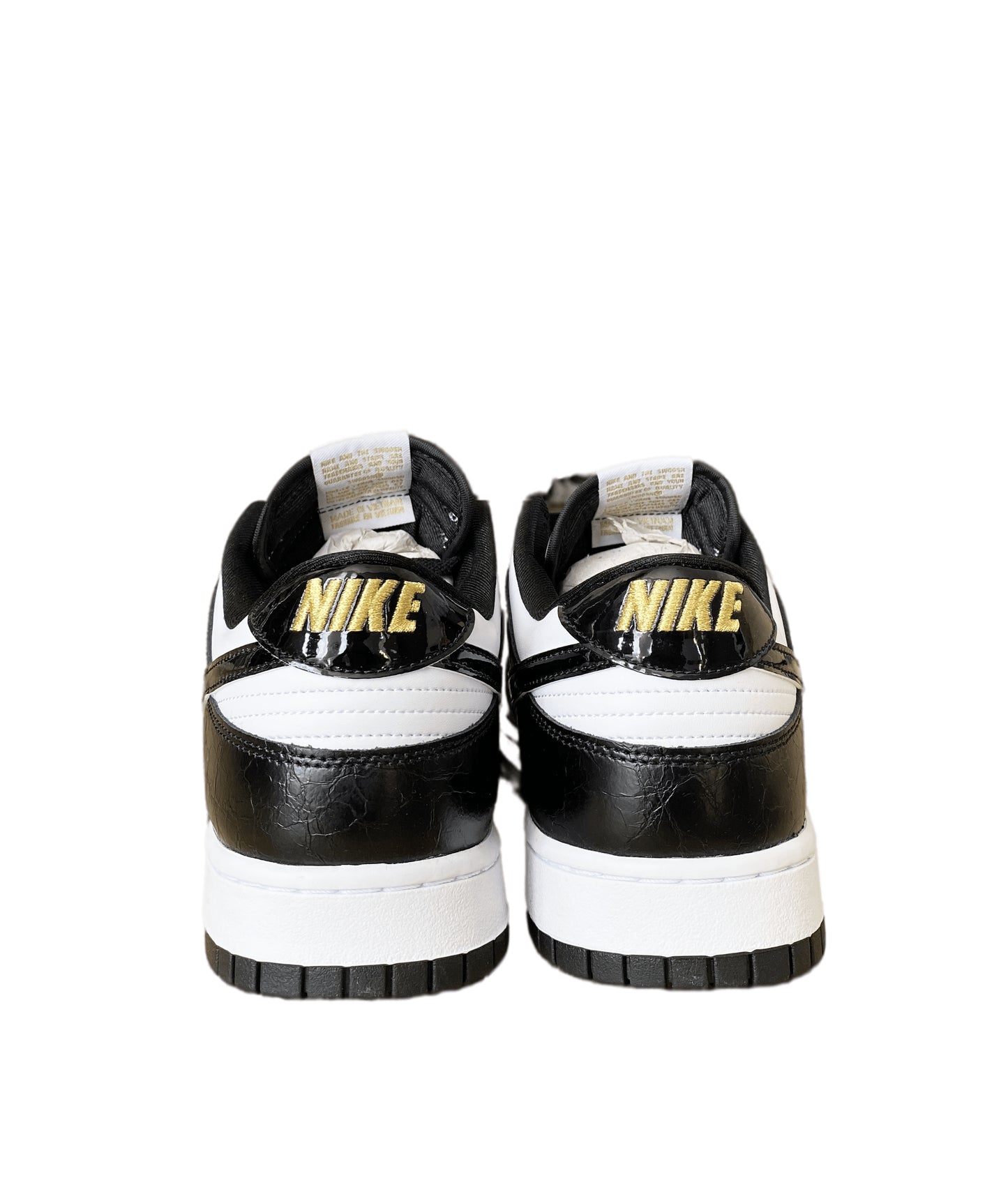 NIKE DUNK LOW SE "WORLD CHAMPS BLACK WHITE"