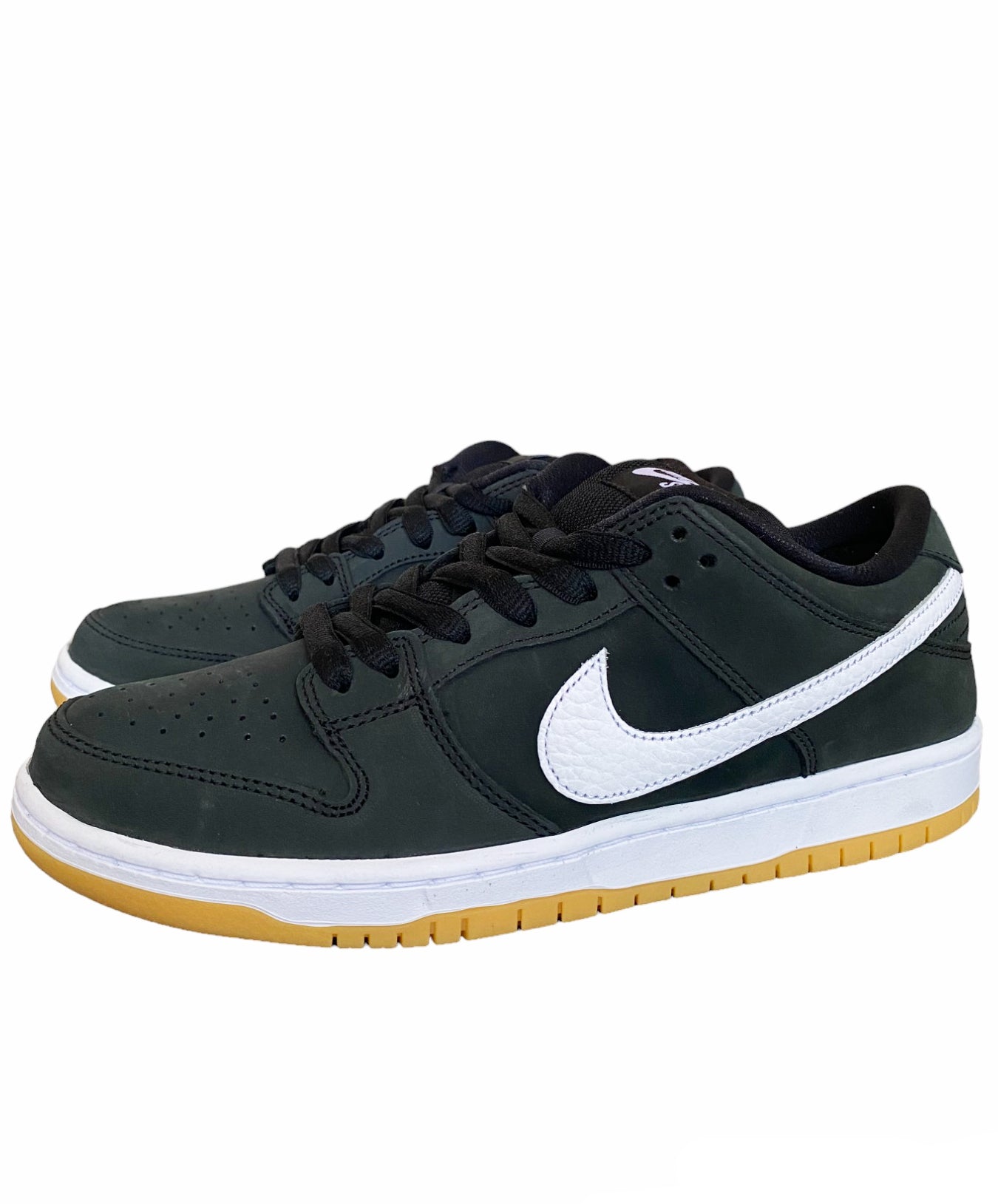 NIKE DUNK LOW SB "BLACK GUM"