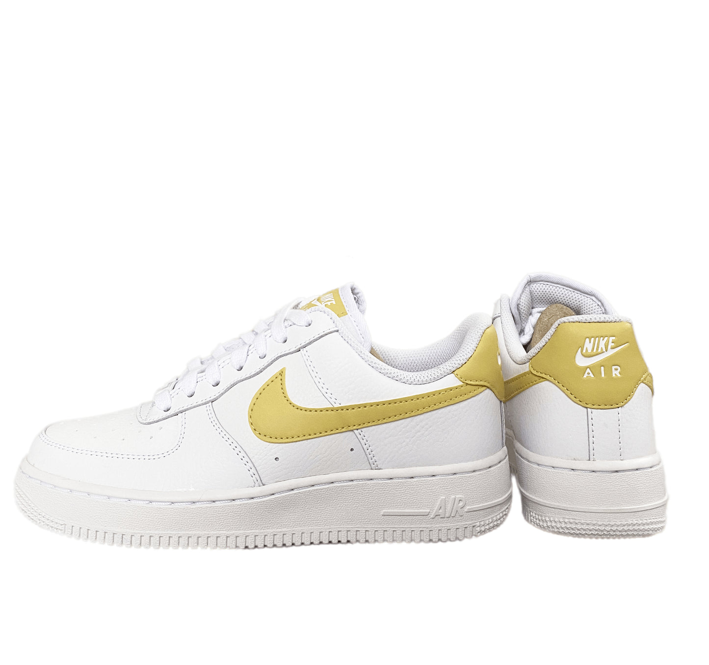 NIKE AIR FORCE 1 07 "WHITE SATURN GOLD WHITE WHITE" (W)