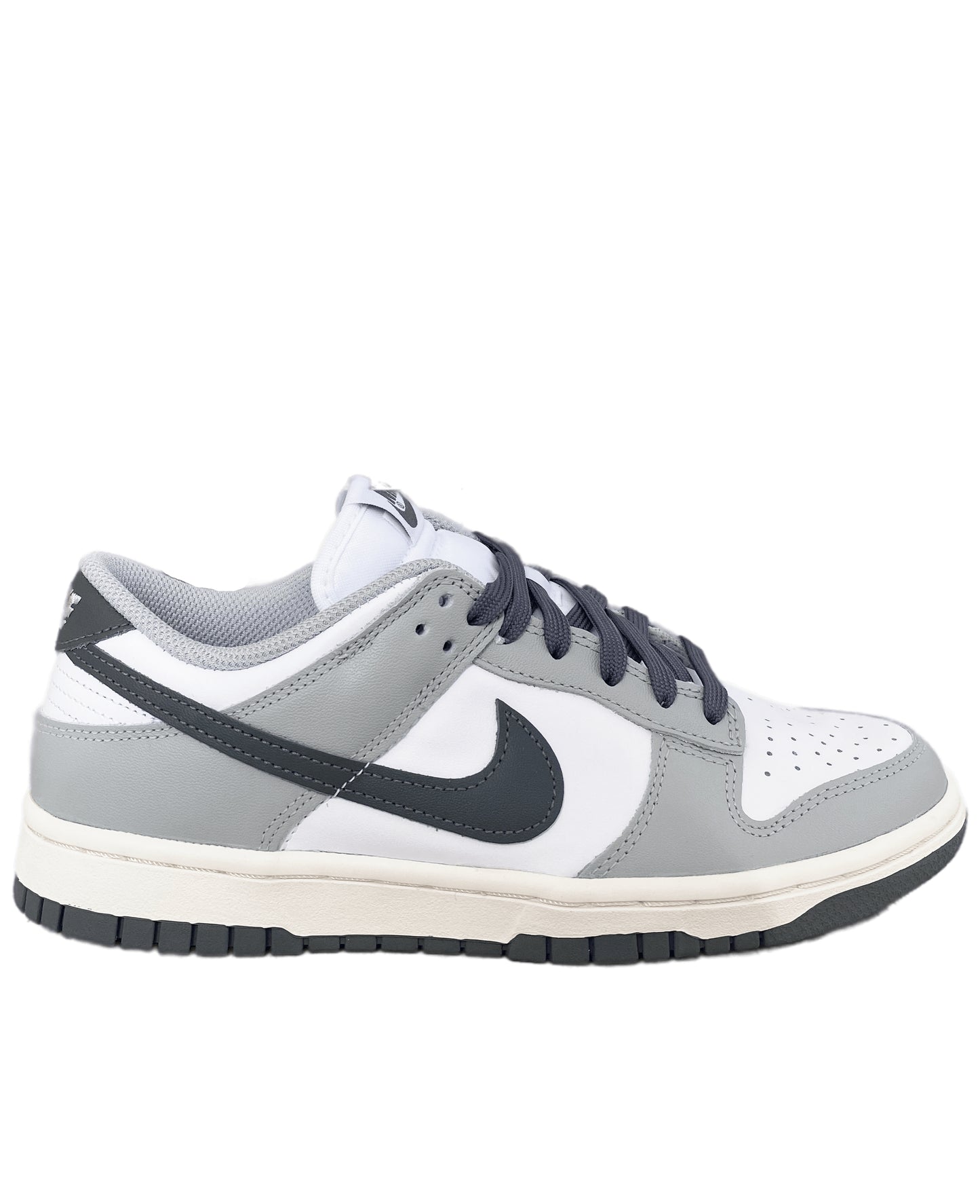 NIKE DUNK LOW "LIGHT SMOKE GREY" (W)
